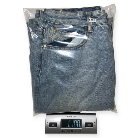 PrettyLittleThing Women’s US 6 Blue Distressed Straight Leg Denim Jeans - Picture 8 of 8